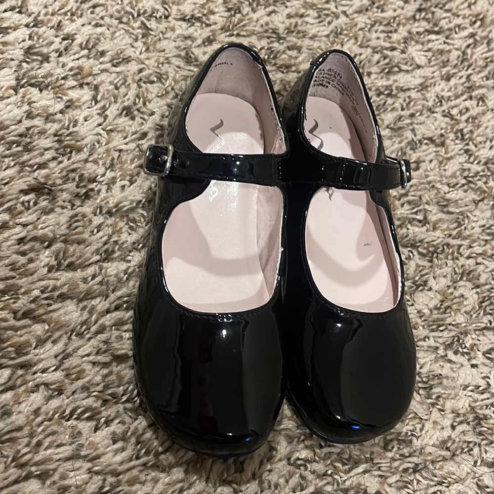 Nina Bonnet kids shoe. Size 8 1/2 worn once.